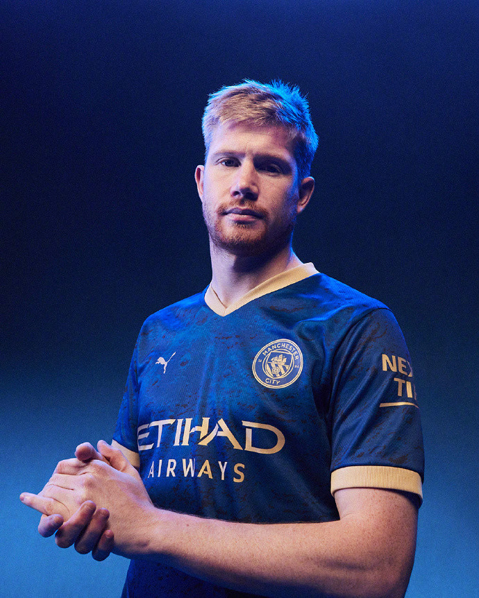 约基奇生涯3次100%命中率砍25+，历史上仅张伯伦更多