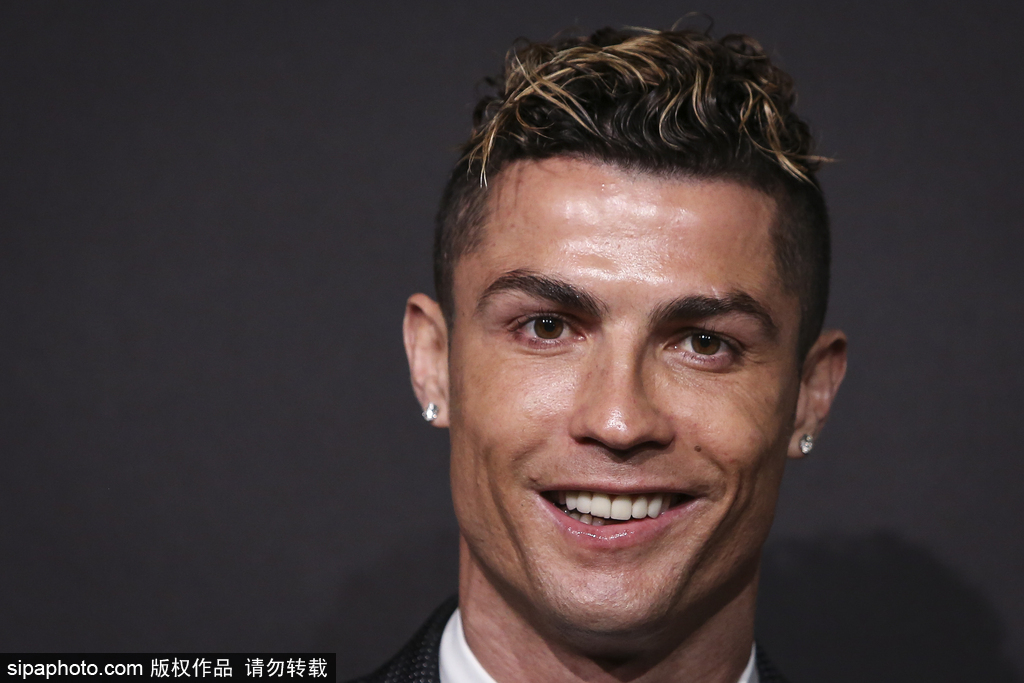 湖人vs76人首发：詹姆斯&东契奇大战恩比德&马克西