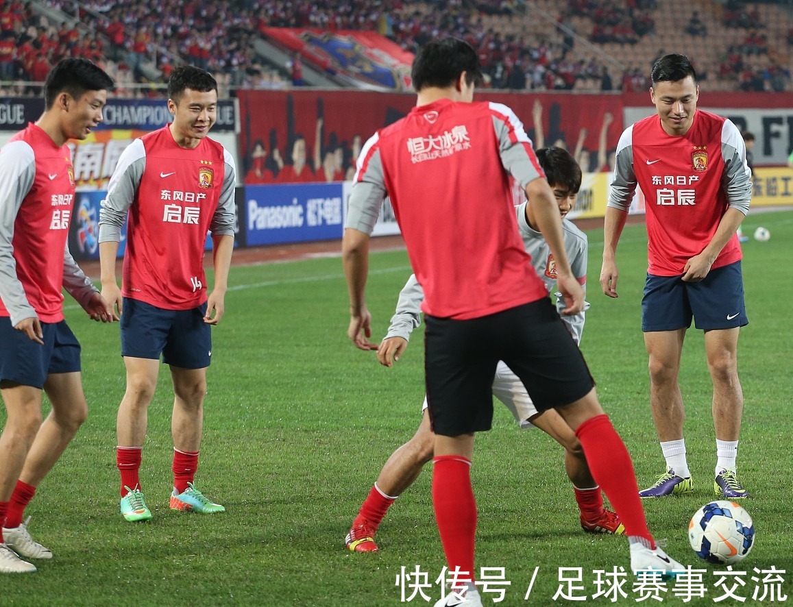 共和报：米兰正考虑冬窗签回41岁的蒂亚戈-席尔瓦