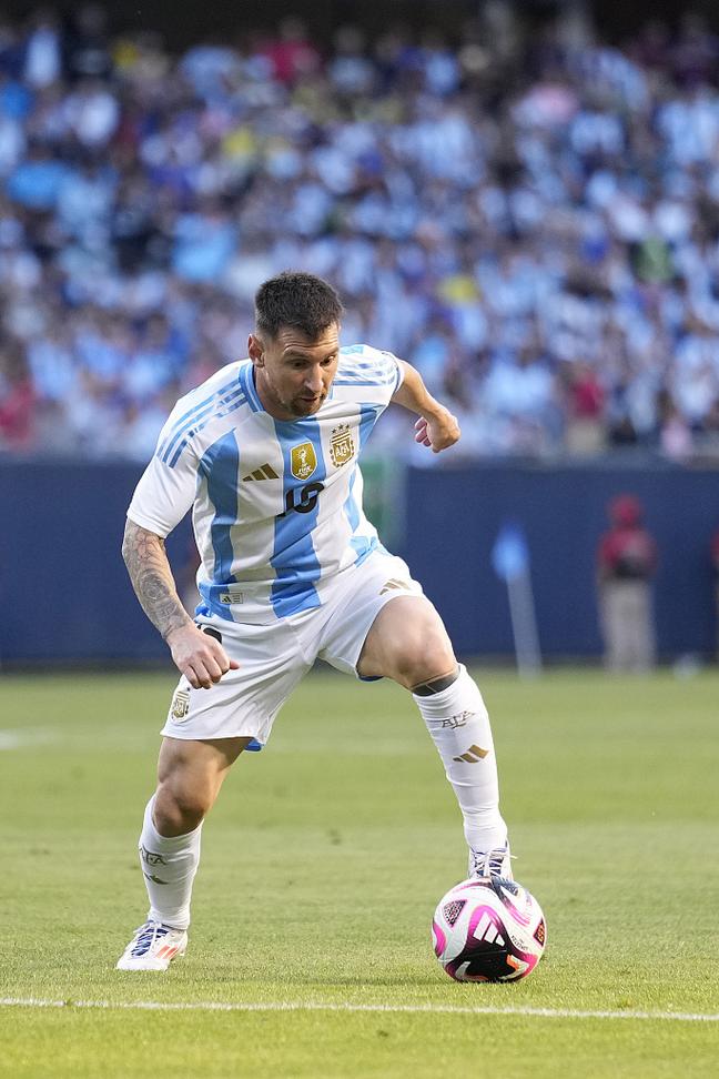 皇马2025年四大皆空，阿隆索接棒安帅压力骤增（皇马2025颗粒无收，阿隆索接任安帅压力倍增）