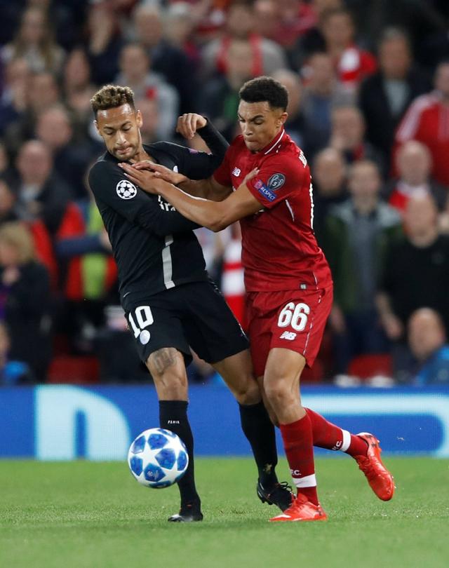 费迪南德之子洛伦兹签下首份职业合同，新赛季为布莱顿U21效力