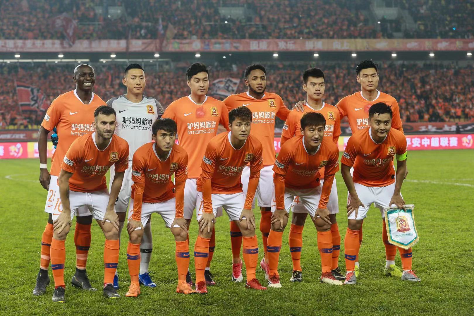 东体：申花像会学习却不会考试的优等生，背负过重的心理负担