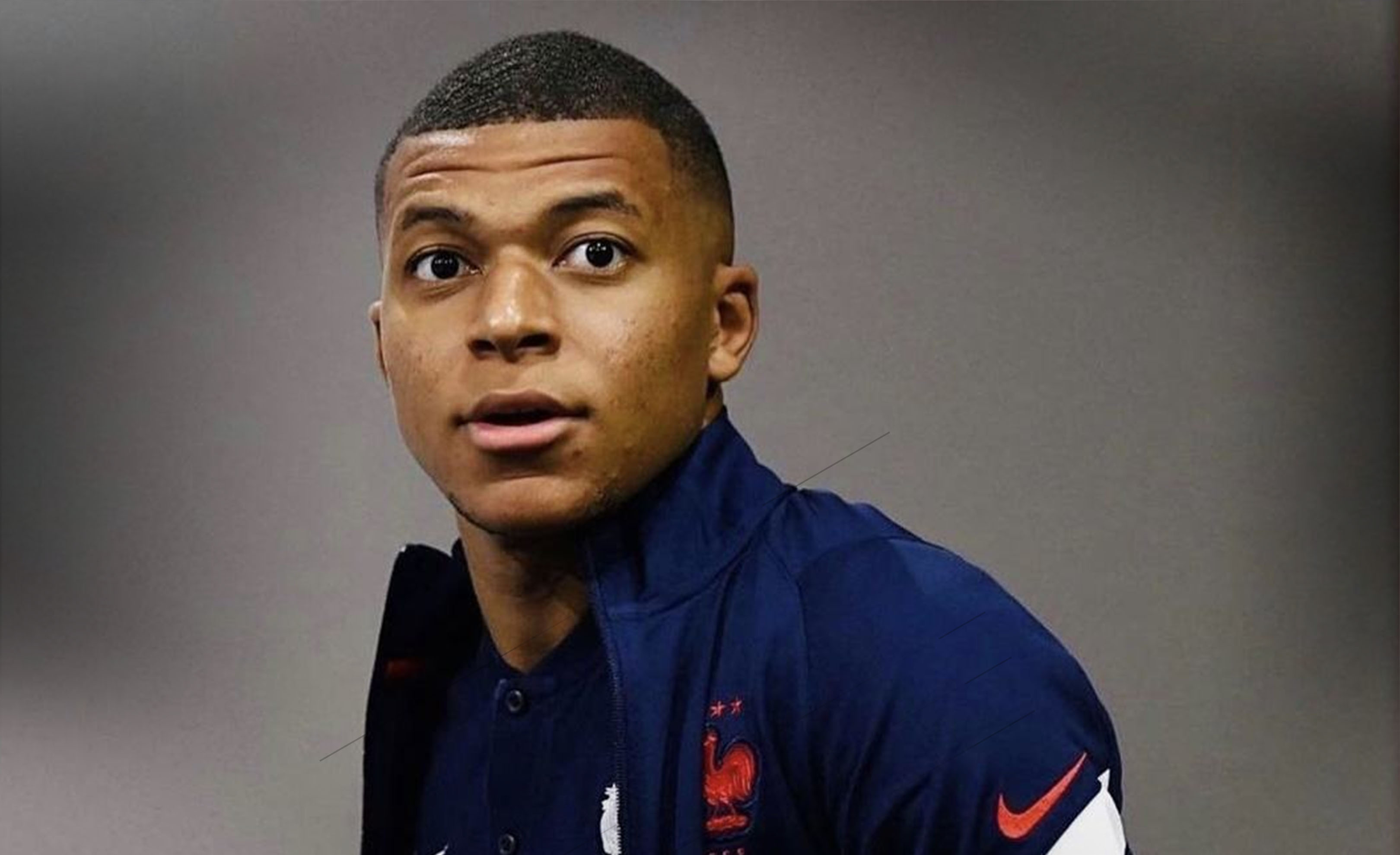 篮球篮网主力球员赛后受媒体采访