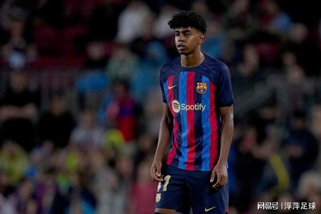 京媒：之前受伤的李磊今天参与国安赛前训练，冯博轩因伤缺席