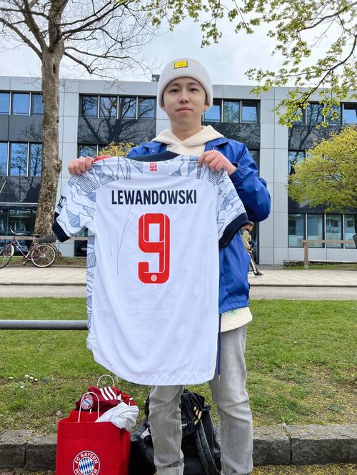 拉奎尔罗德里格斯对决妮琪贝拉引关注