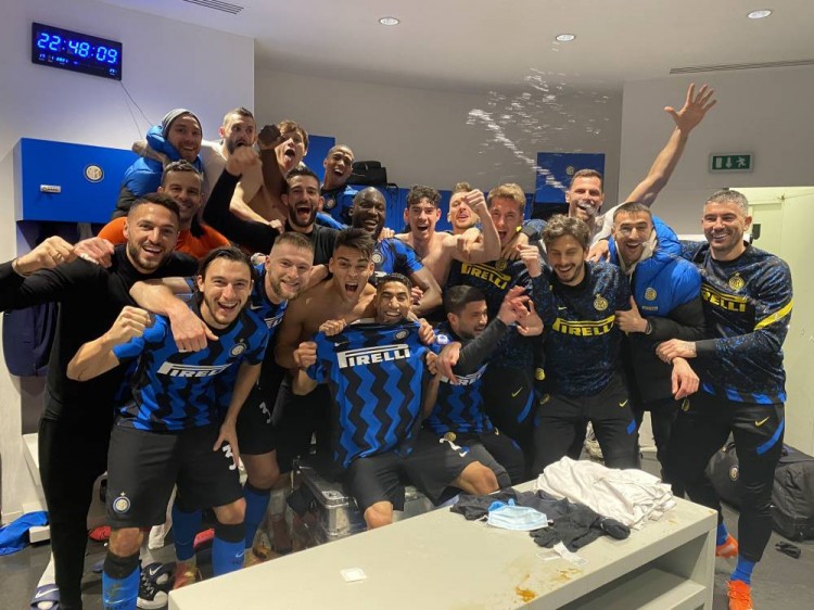 成都vs广岛三箭：费利佩、周定洋出战，德尔加多替补